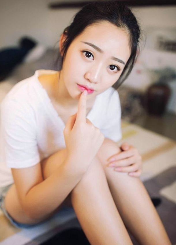 國(guó)外一女子性愛成隱僻 瘋狂約人以滿足自己的欲望 國(guó)外一女子性愛成隱僻 瘋狂約人以滿足自己的欲望